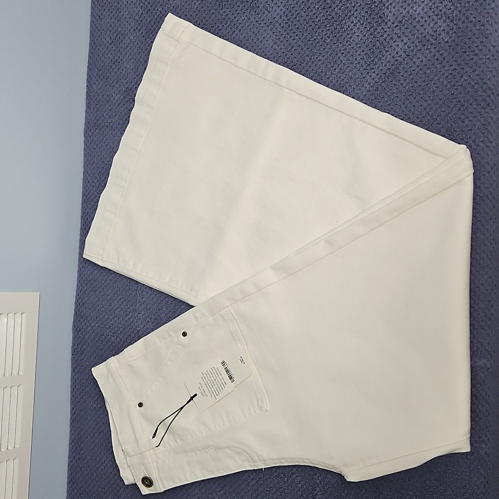 A Loves A High Rise Wide Leg Patch Pocket Jean: Off White: Size- 29